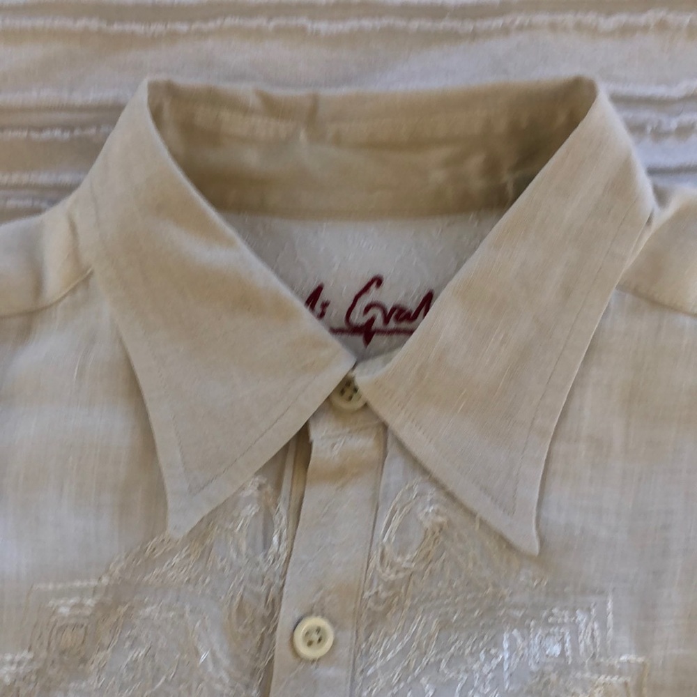 Very Rare Linen And Silk Embroidered Robert Graham Large Long Sleeve